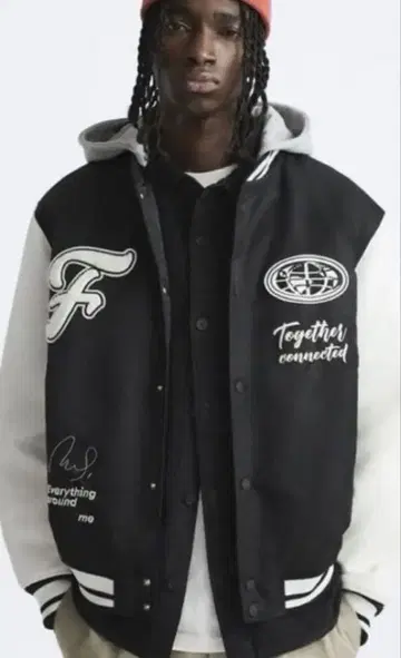 ZARA 후드 부착 바시티 자켓 S 사이즈