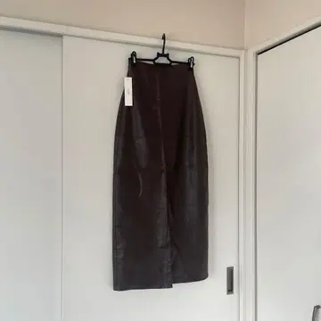 [ 미사용 새상품 ] Frame 인조 가죽 타이트 스커트