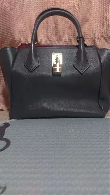 사만다 타바사 네이비 숄더백