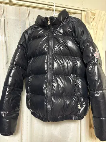 PYRENEX 블랙 다운 자켓 숏 기장