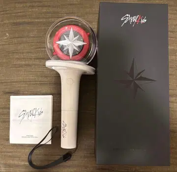 [ 새상품급 ] VER.2 스키즈 응원봉 straykids