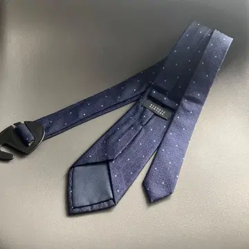 바니스 뉴욕 네이비 도트 넥타이