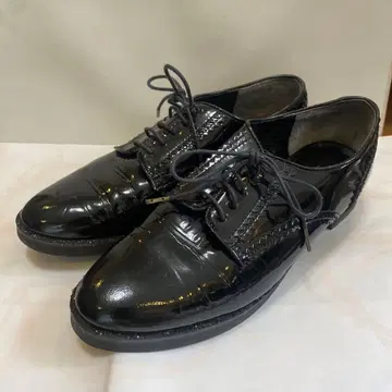 JILLSTUART 블랙 에나멜 옥스퍼드 신발