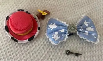 원더랜드 앨리스 헤어핀 2개와, 토이스토리, 제시 헤어핀 세트