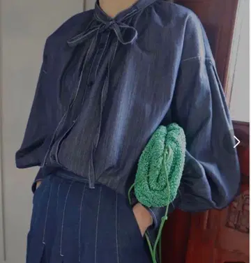 [가격 인하] machatt 데님 리본 셔츠