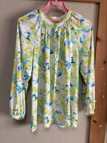 두클라쎄 블라우스