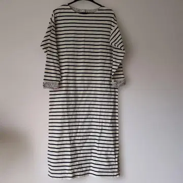 애프터눈 티 보더 무늬 긴팔 원피스 아이보리/네이비