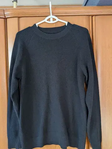 무인양품 워셔블 하찌 크루넥 스웨터 L 사이즈 블랙