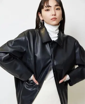 NODAS 페이크 가죽 자켓