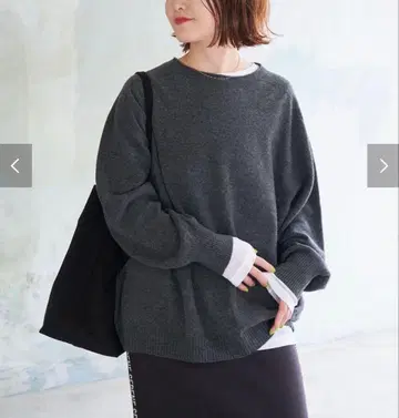 새상품급 Spick and Span CHESS 루즈 보트넥 니트