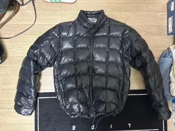 다운 자켓 구제 의류