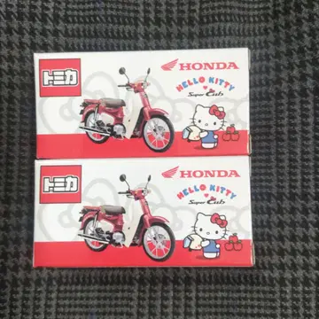 토미카 슈퍼커브 x HELLO KITTY 콜라보 모델