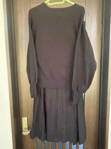 내추럴 뷰티 베이직 셋업 상의와 스커트