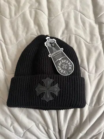 블랙 리브 니트 모자 크로스 자수 포함