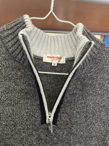 marie clair M 슬리브리스 니트