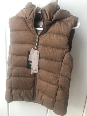 새상품 유니클로 S 브라운 다운 베스트 스트레치 다운 베스트