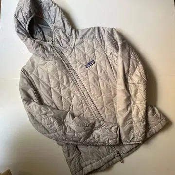 patagonia 실버 퀼팅 자켓