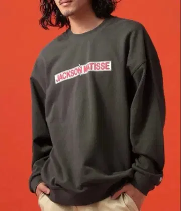 잭슨 마티스 베이플로우 콜라보 로고 프린트 맨투맨