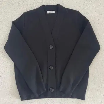 [새상품급] HAUNT V넥 가디건 블랙 M 사이즈
