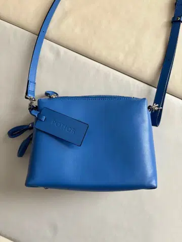 [새상품급] POTIOR 파랑 가죽 숄더백