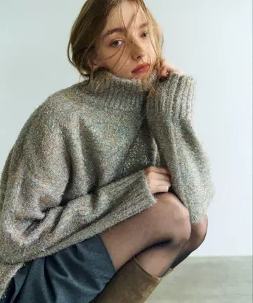 시뉴 라메 숏 니트