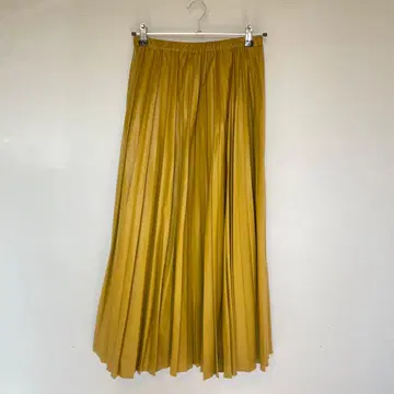인조 가죽 머스타드 플리츠 롱 스커트