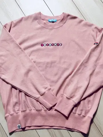 ICECREAM 핑크 자수 맨투맨