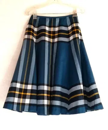 York land 요크랜드 블루 계열 7호 플레어 스커트 체크