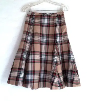 York land 요크랜드 체크 플레어 스커트 베이지 계열 7호