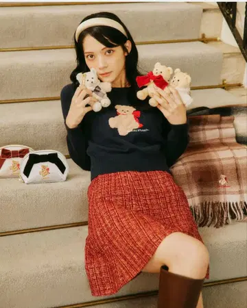 라메 트위드 미니 스커트