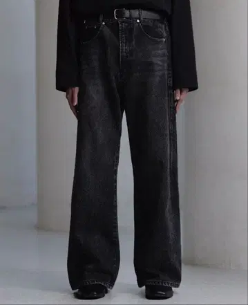 [ CLEL ] 리프 스트레이트 데님 팬츠 블랙 계열 S