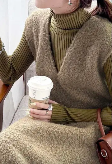 [ 새상품급 ] 페이크 링 울 V넥 오버롤 스커트