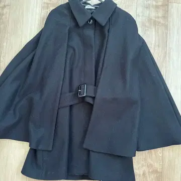 INGNI 블랙 케이프 스타일 코트 벨트 포함