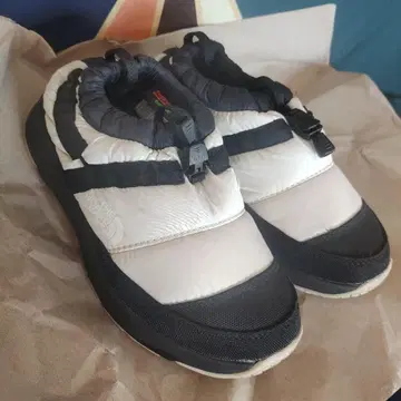 THE NORTH FACE 겨울 화이트/블랙