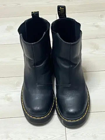 닥터 마틴 블랙 사이드 고어 부츠