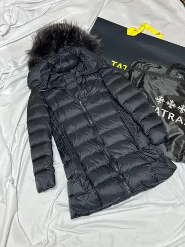 타트라스 TATRAS 살마 다운 컨디션 최상, 더스트백, 옷걸이 포함