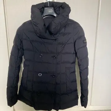 TATRAS 블랙 다운 자켓