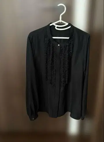 untitled 프릴 긴팔 블라우스 블랙 사이즈 4