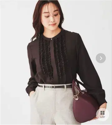 미사용 untitled 프릴 긴팔 블라우스 브라운