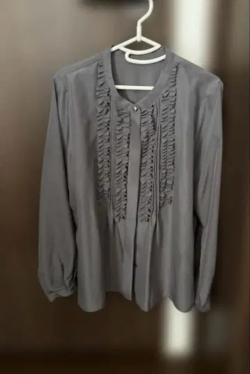 untitled 그레이 프릴 긴팔 블라우스 사이즈 4