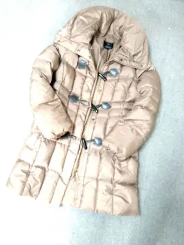 새상품급 23구 베이지 다운 자켓 36