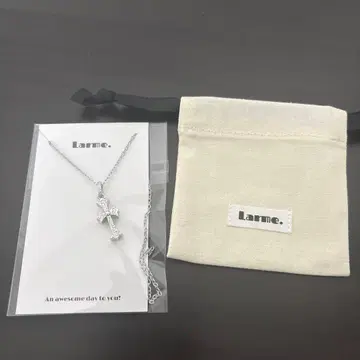 Larme. 크로스 모티브 목걸이