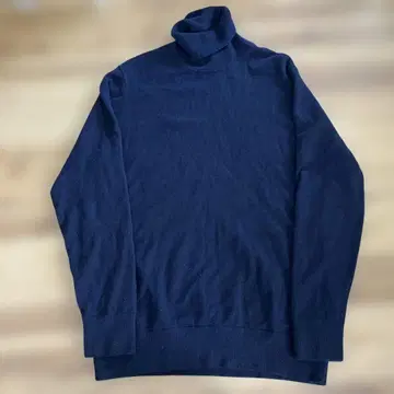UNIQLO 캐시미어 터틀넥 스웨터 네이비