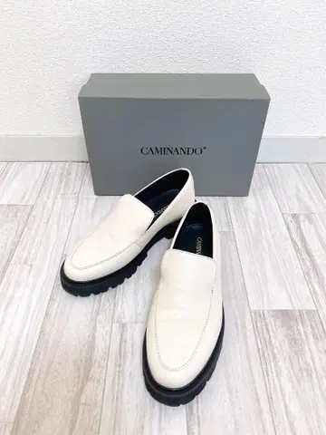 CAMINANDO 화이트 슬립온 로퍼