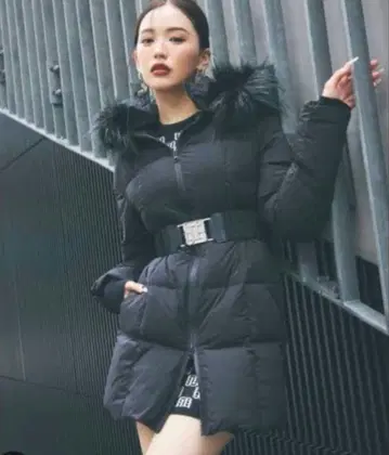 GYDA 블랙 롱 코트 퍼 포함