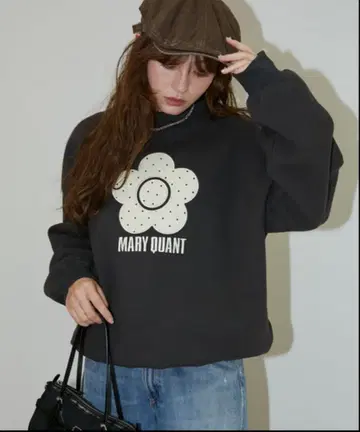 마리콴트: 도트 데이지 로고 맨투맨 [차콜 그레이]