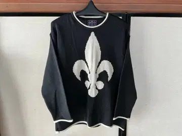 LION HEART 코튼 스웨터 (플레어 디자인 코튼 니트) L 사이즈