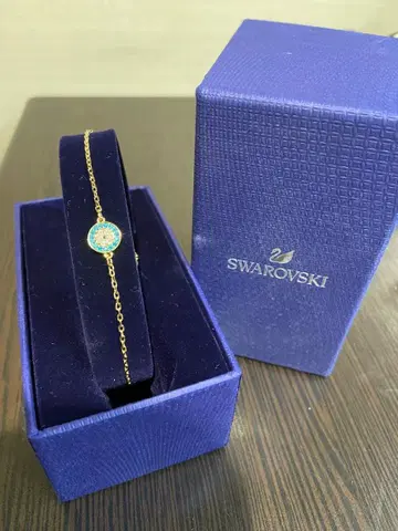 Swarovski 크리스탈 장식 팔찌