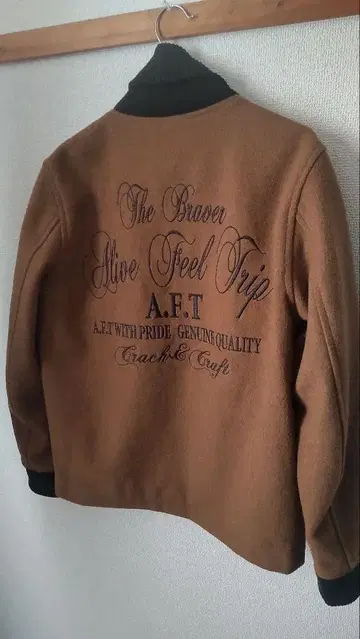 BRAVER 자켓 사이즈 1 브라운 백 프린트