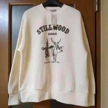 새상품 사만사 모스모스 쭈리 프린트 맨투맨 나츄란 니코앤드